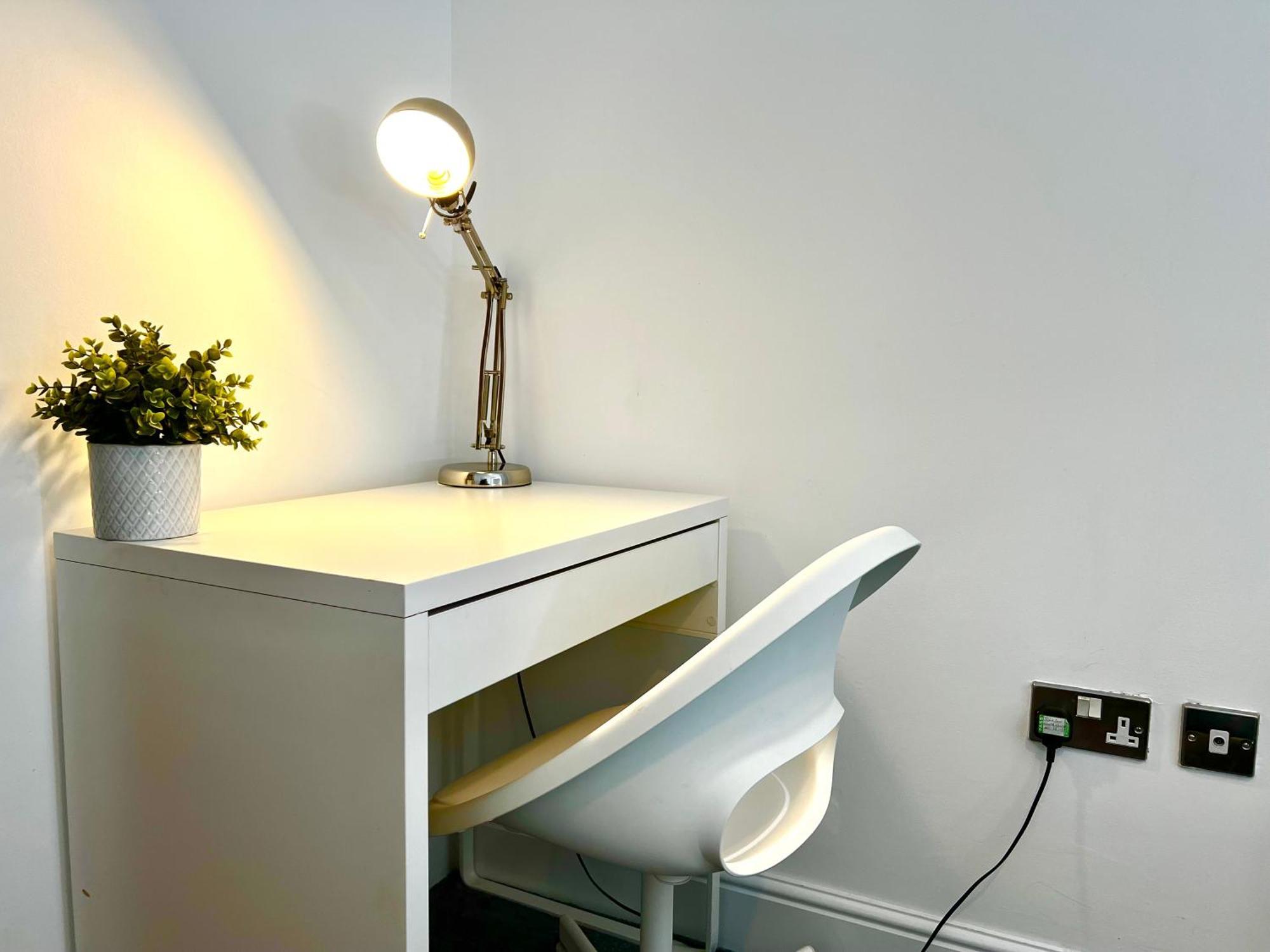 City Centre Escape - Stylish And Serene 1Br Apartment *