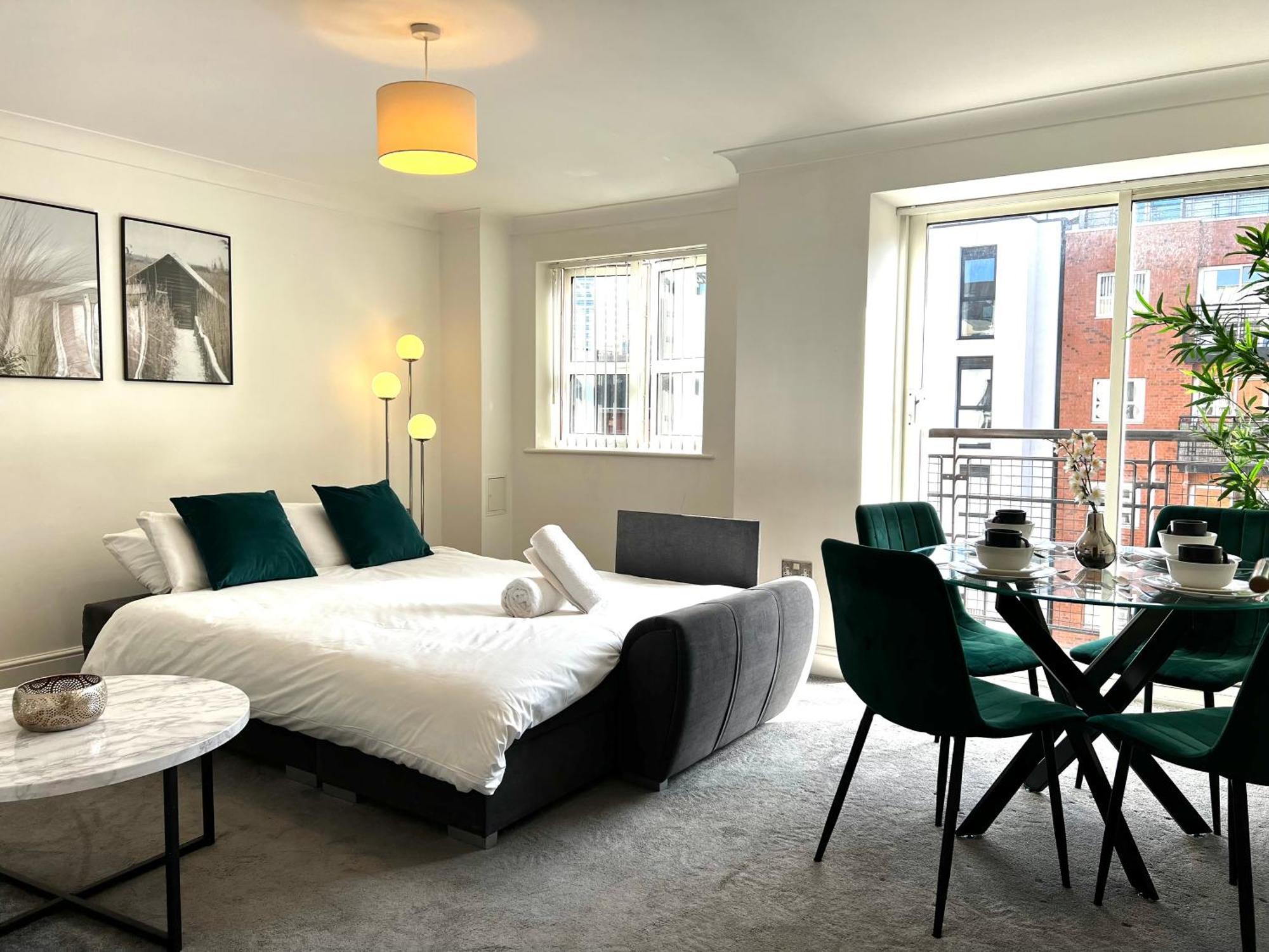 City Centre Escape - Stylish And Serene 1Br *