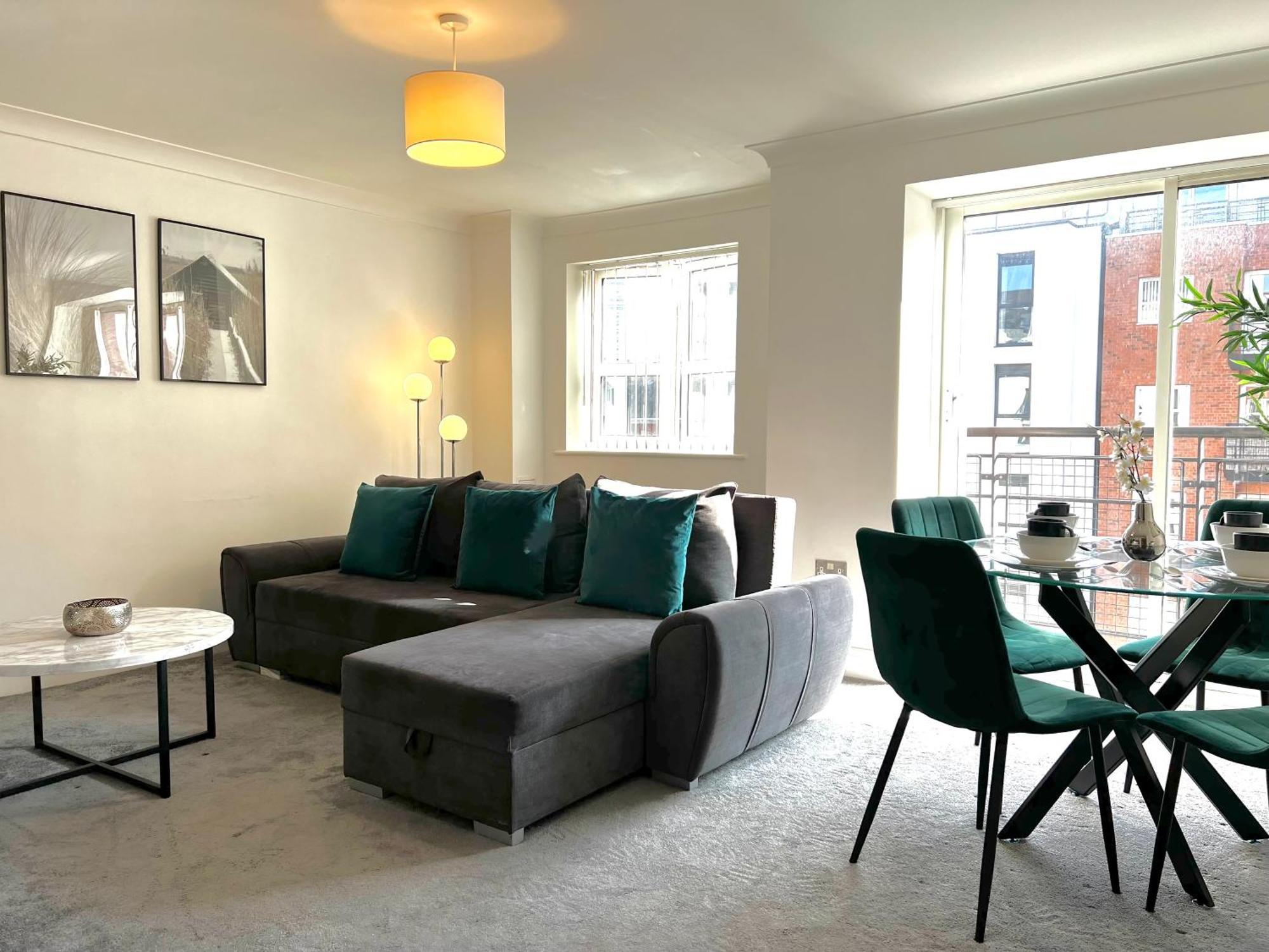City Centre Escape - Stylish And Serene 1Br Birmingham