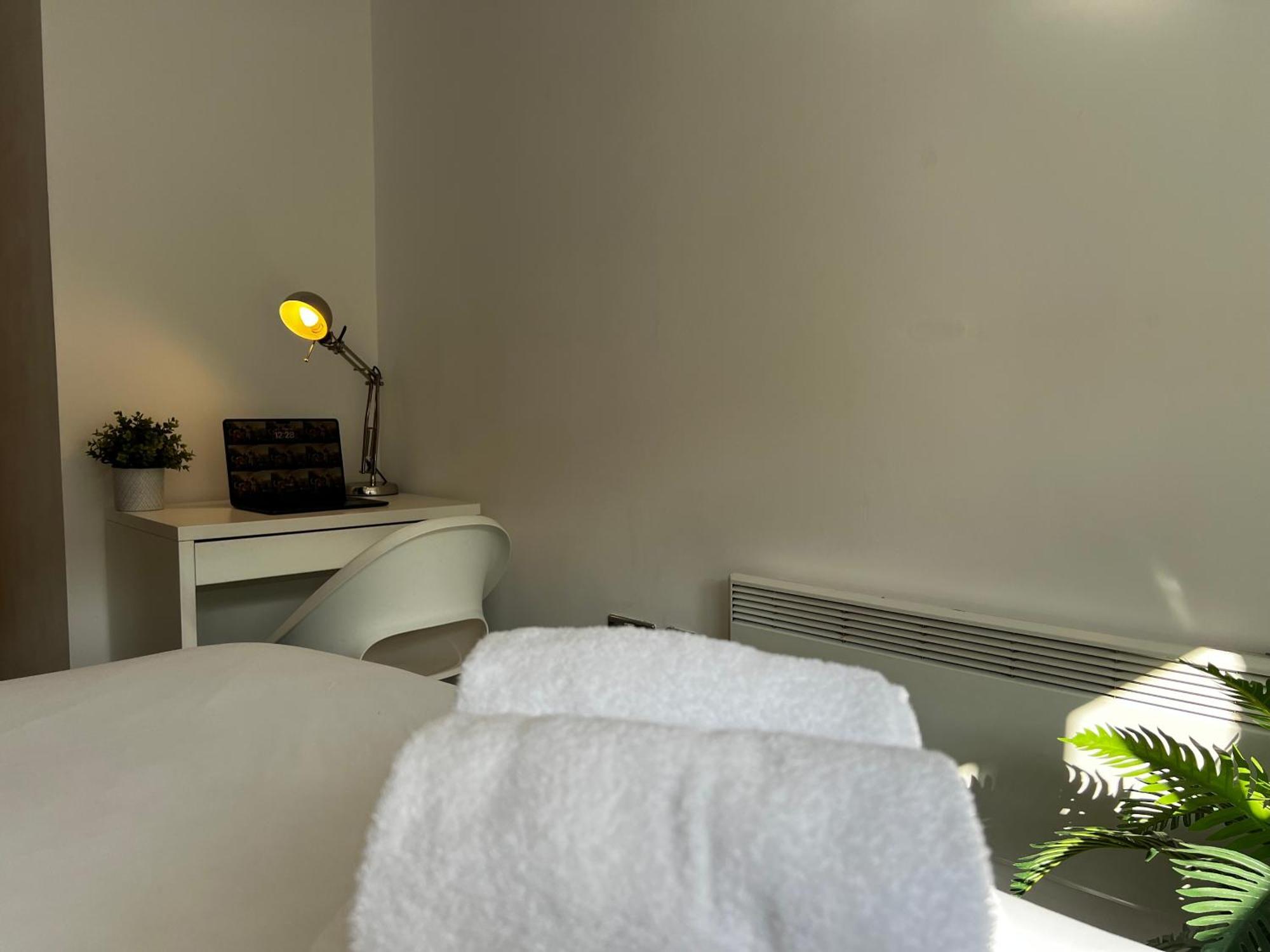City Centre Escape - Stylish And Serene 1Br