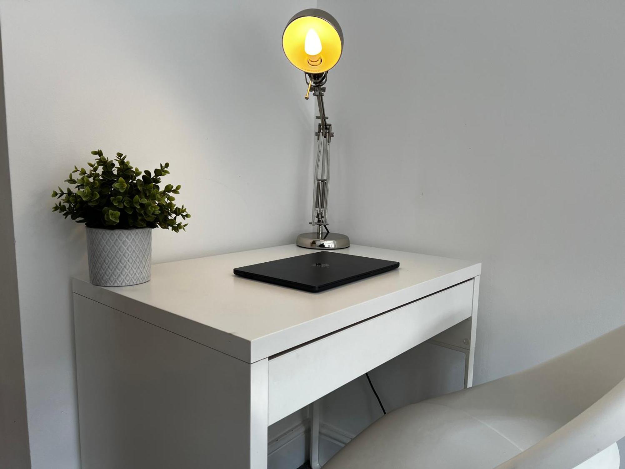 City Centre Escape - Stylish And Serene 1Br *