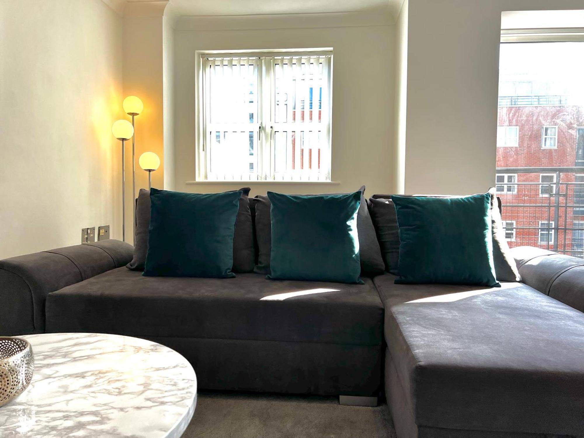 City Centre Escape - Stylish And Serene 1Br Apartment