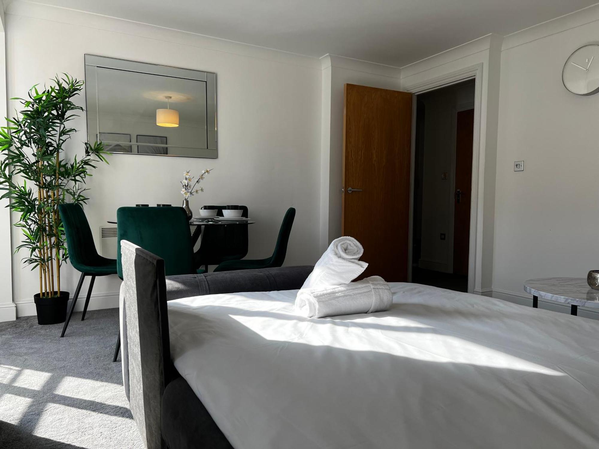 Apartment City Centre Escape - Stylish And Serene 1Br