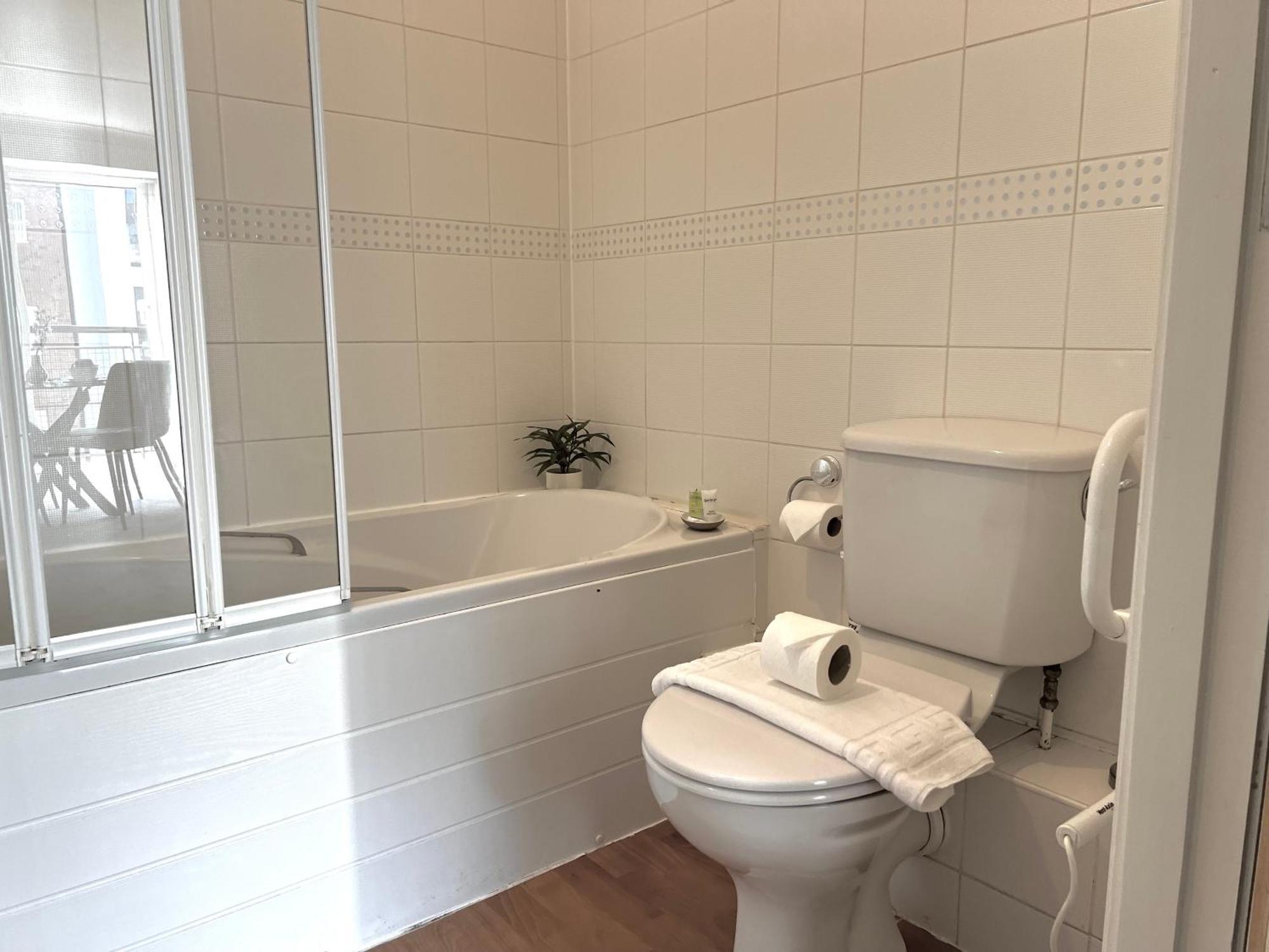 Apartment City Centre Escape - Stylish And Serene 1Br Birmingham