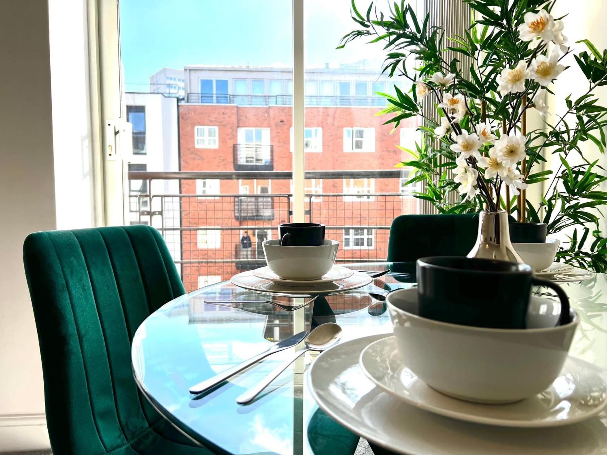 Apartment City Centre Escape - Stylish And Serene 1Br