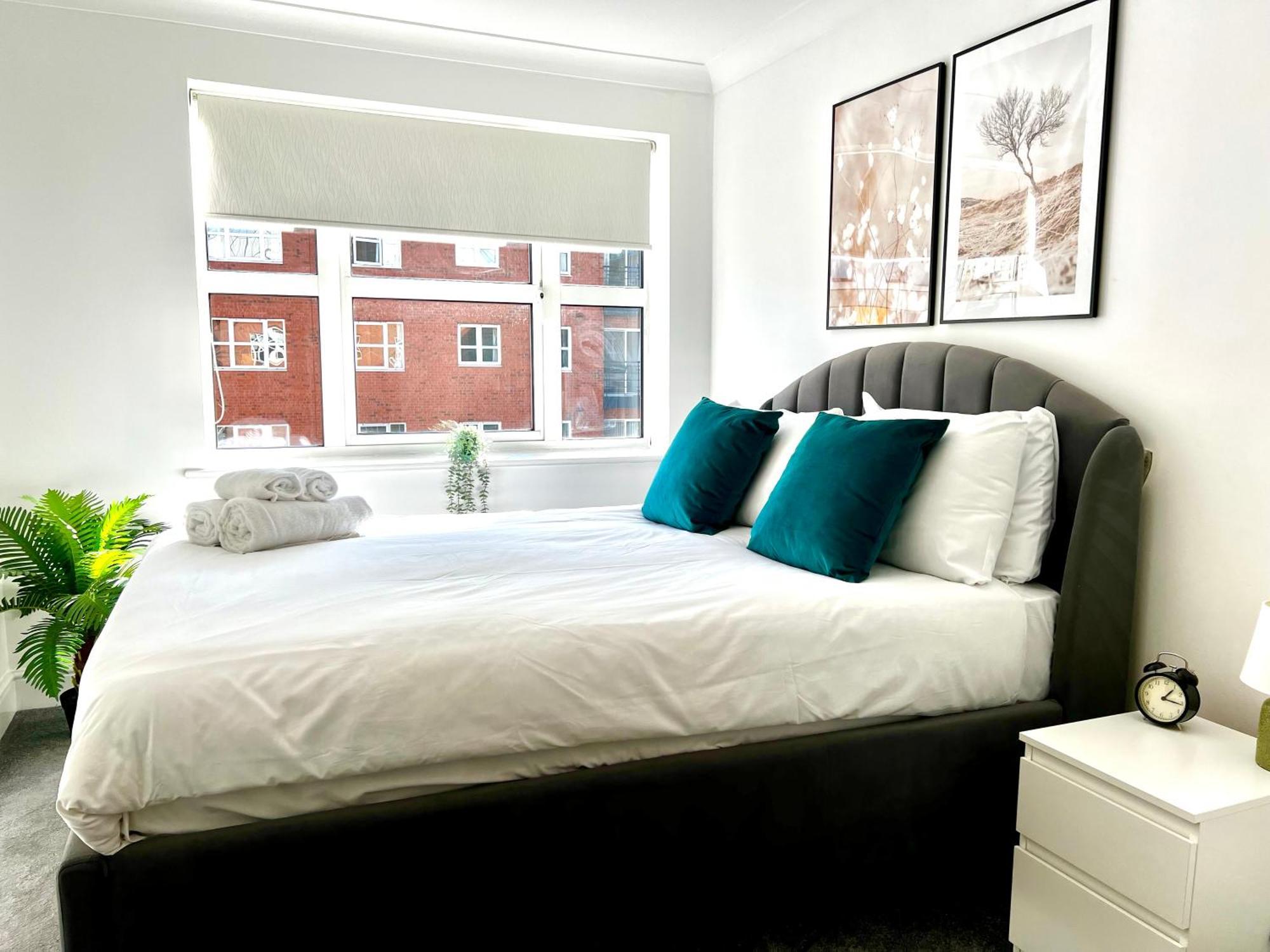 City Centre Escape - Stylish And Serene 1Br Apartment *