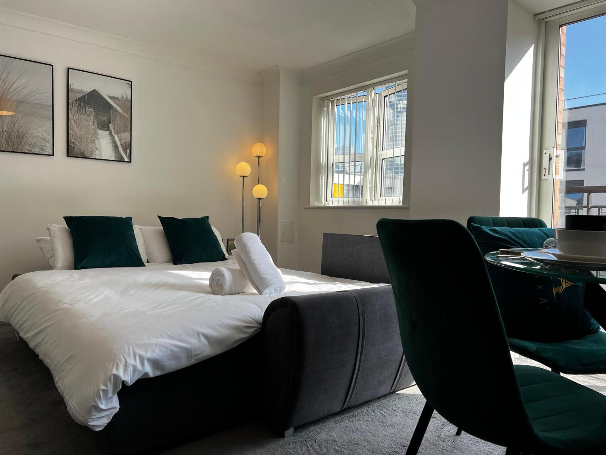 Apartment City Centre Escape - Stylish And Serene 1Br